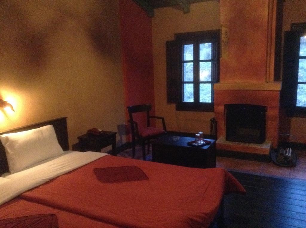 Astrovolia Hotel กาลัมปากา ห้อง รูปภาพ