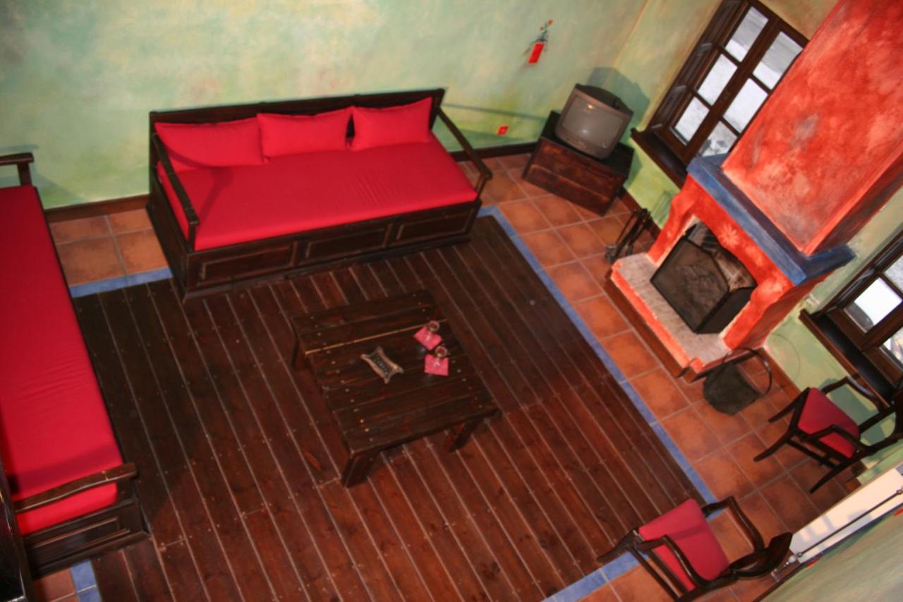 Astrovolia Hotel กาลัมปากา ภายนอก รูปภาพ